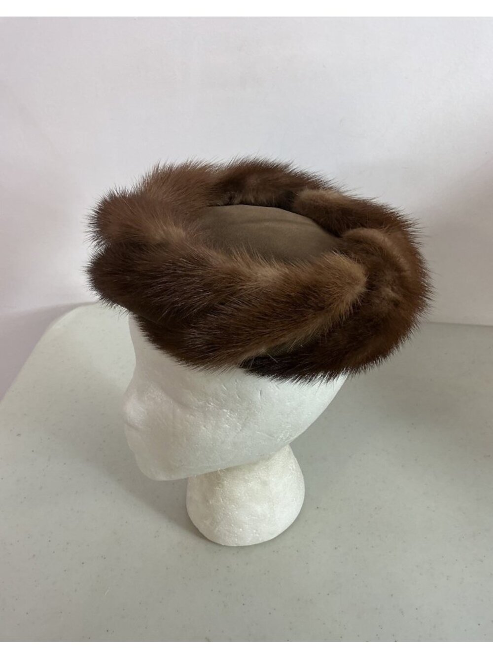 Brown Fur Mink Pillbox Hat Vintage 1960”s Lined